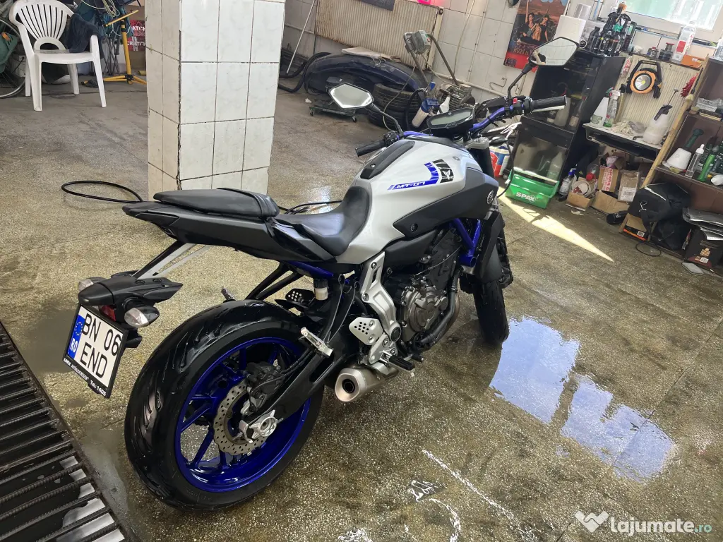 Yamaha mt 07 2015