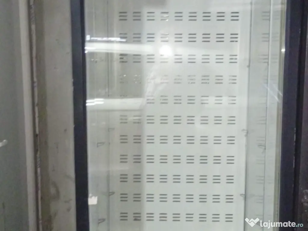 Vitrină și lada frigorifică Vand 