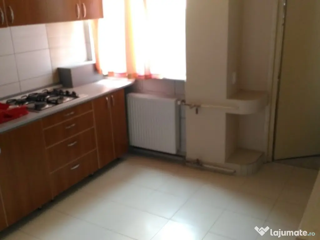 Ocazie vând apartament 2 camere decomandat 