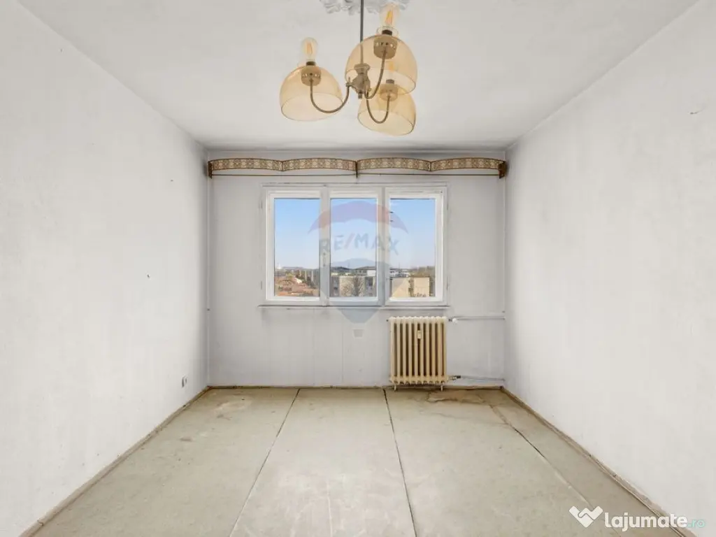 Apartament cu 3 camere de vânzare în zona Aurel Vlaicu 