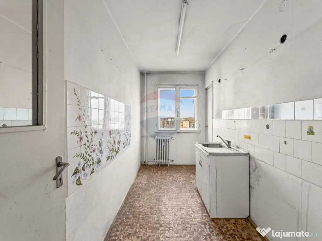 Apartament cu 3 camere de vânzare în zona Aurel Vlaicu 