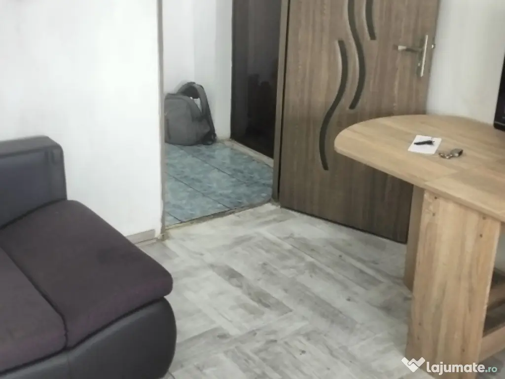 Garsoniera de închiriat 