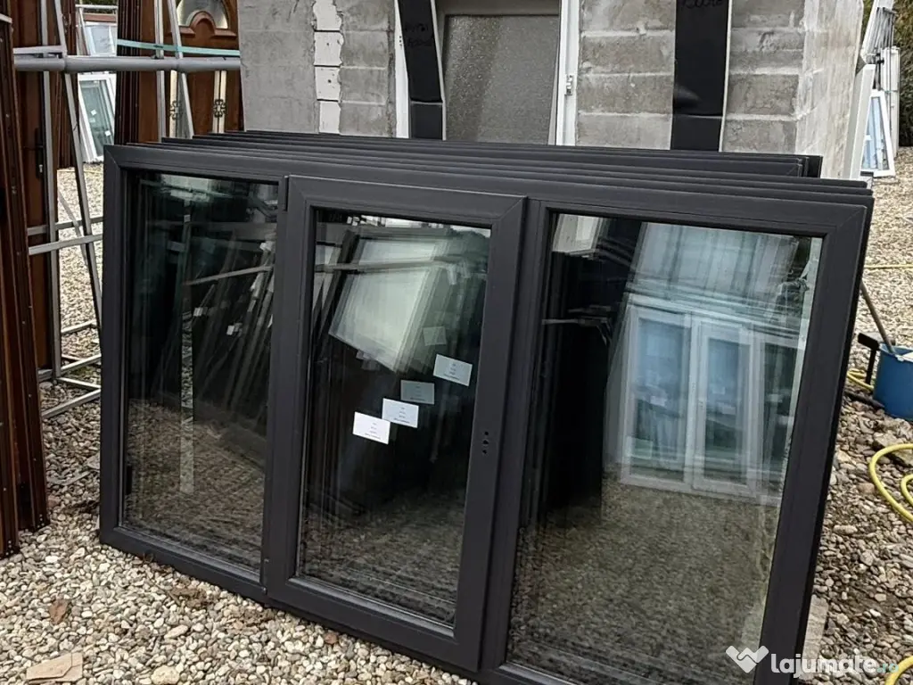 ferestre termopan gri antarcit 3 canate dec la 1350 lei 