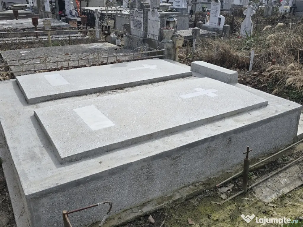 Vand 2 cripte Cimitirul Sfantul Gheorghe Pitesti