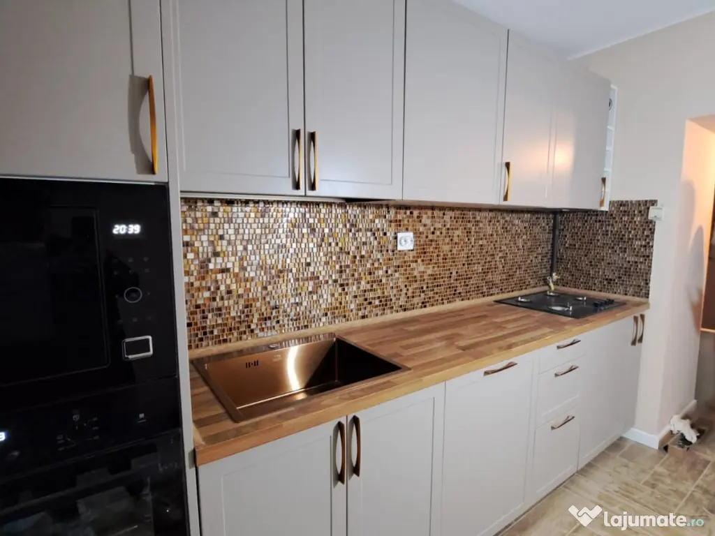 Execut mobilă la comandă! 