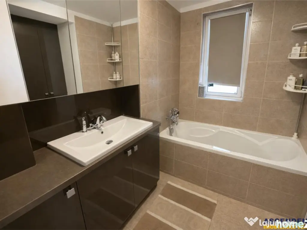 3 camere,panoramic,75 mp,mobilat,terasa, lift,parcare,Unirii 