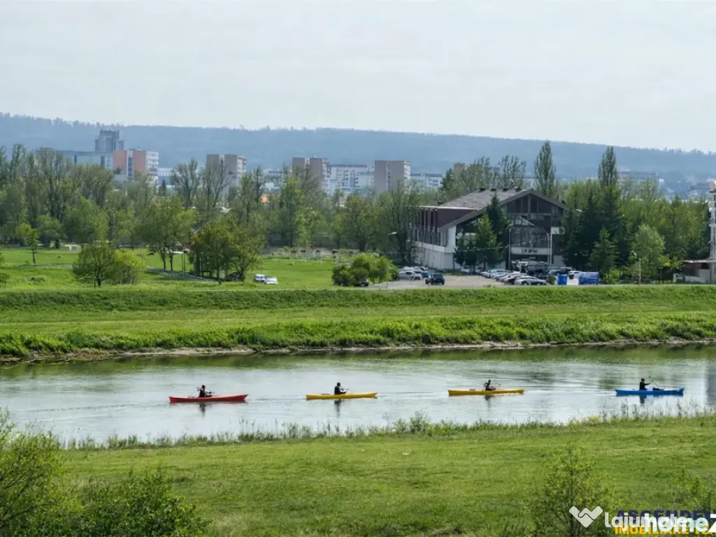 3 camere,panoramic,75 mp,mobilat,terasa, lift,parcare,Unirii 