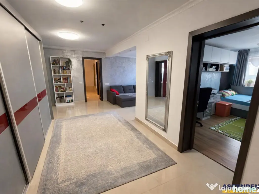 3 camere,panoramic,75 mp,mobilat,terasa, lift,parcare,Unirii 