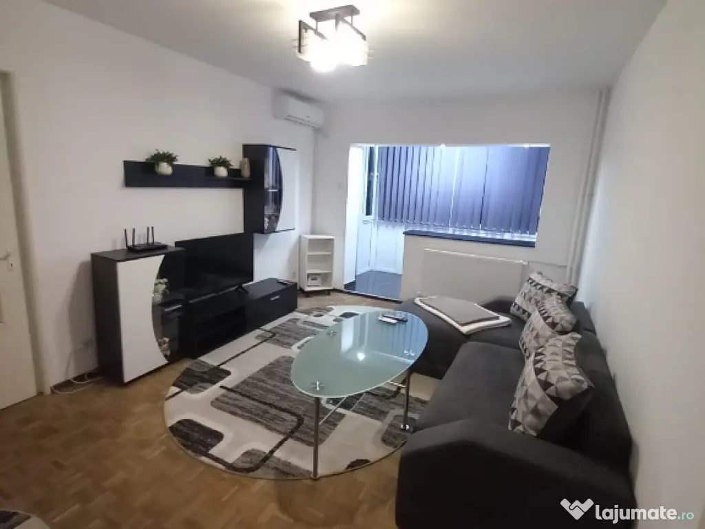 Proprietar închiriez apartament 2 camere  Apărătorii Patriei 