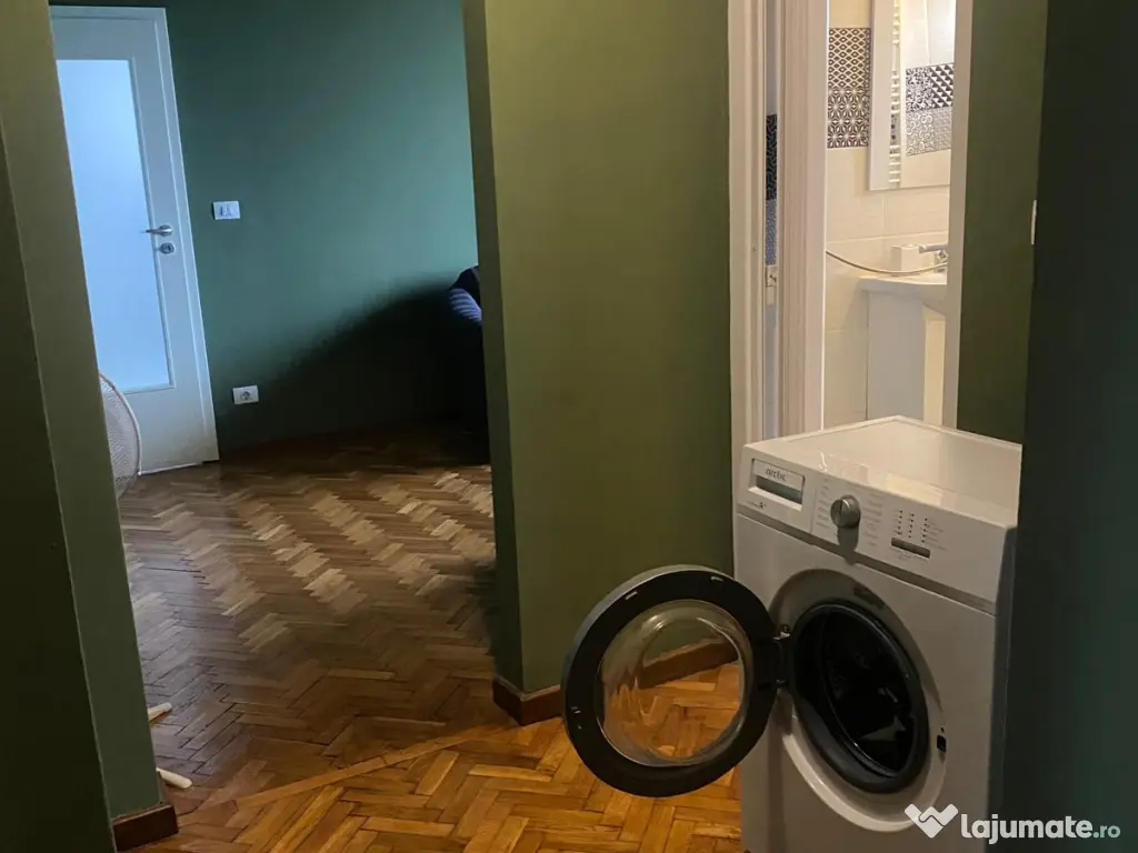 Inchiriez Apartament cu 3 camere in Rogerius Oradea