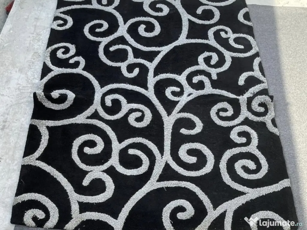 Covor negru dreptunghiular Mobexpert 