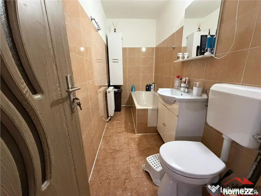 Apartament 2 camere, hol patrat, logie balcon, mobilat si 