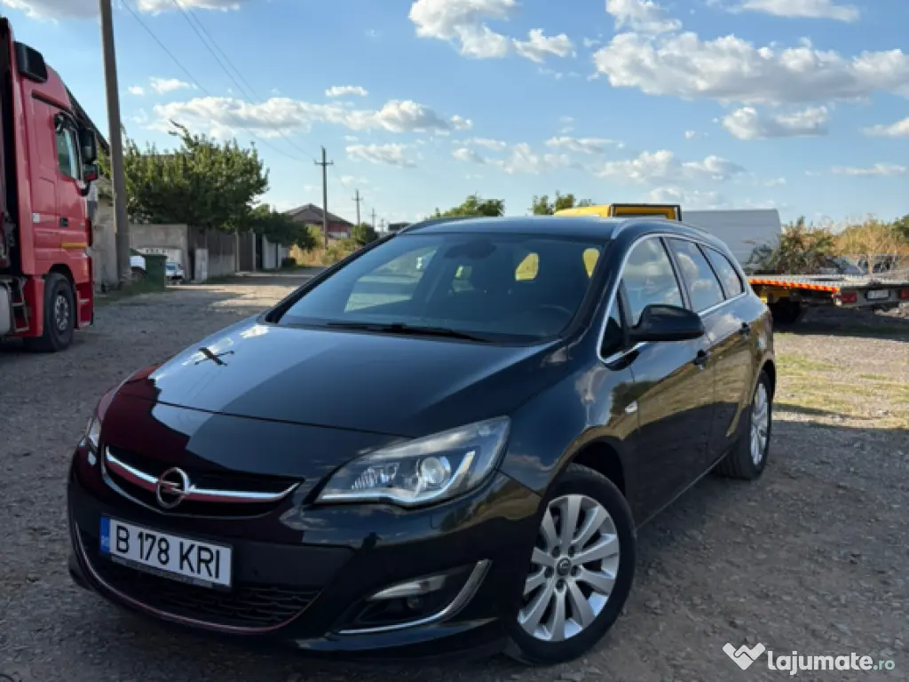Opel Astra J Sports Tourer 2014