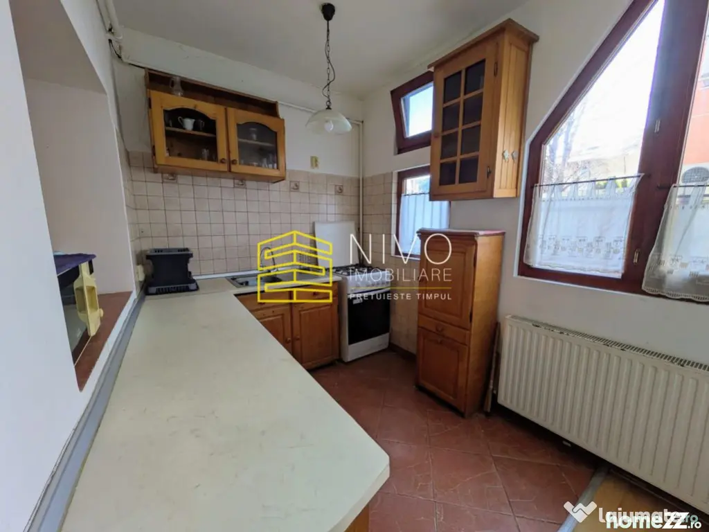 Apartament 4 camere – Tg. Mureș – Semicentral – St... 