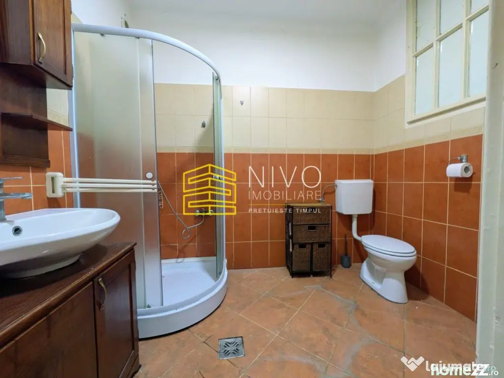 Apartament 4 camere – Tg. Mureș – Semicentral – St... 