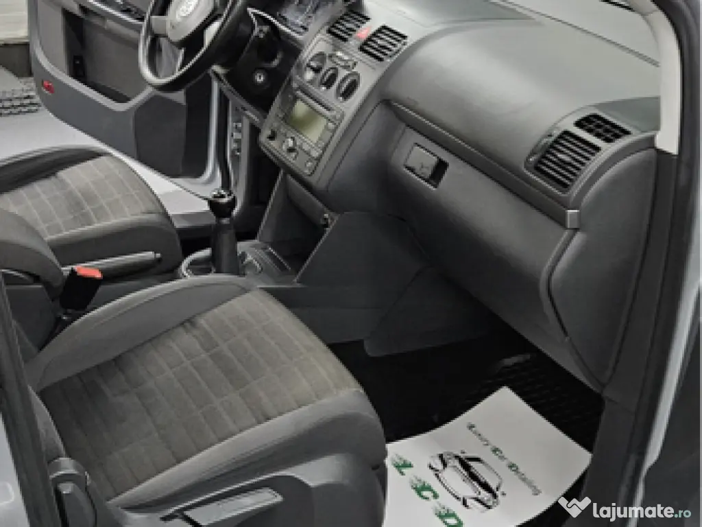 Volkswagen Touran 2.0 TDI recent adus din Germania 