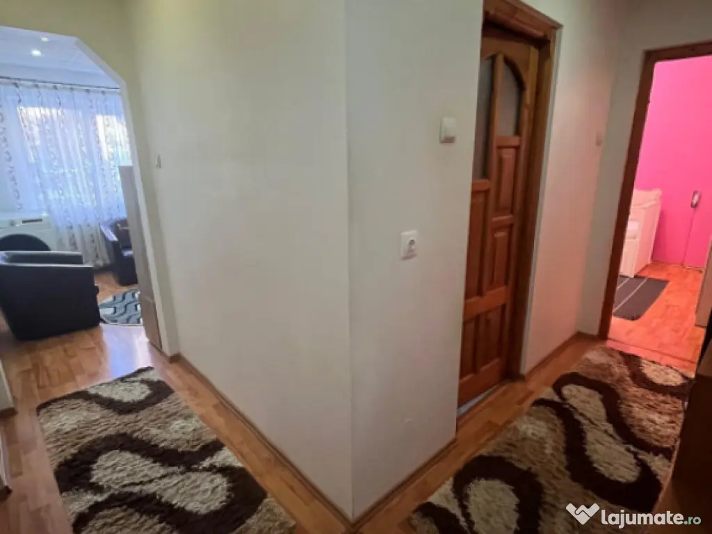 Apartament 3 camere, 55 mp utili, zona Bogdan Voda 