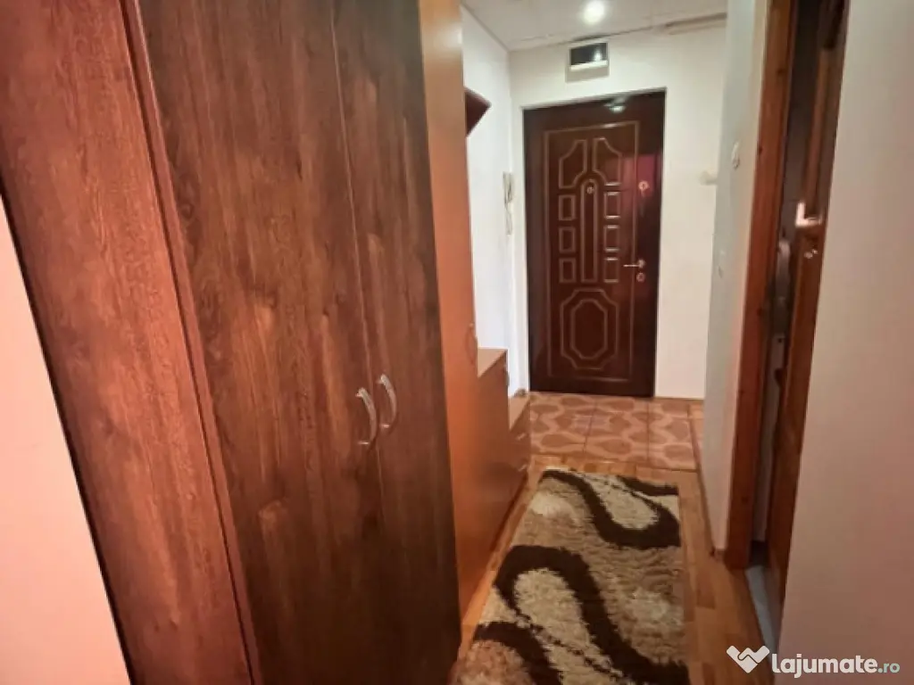 Apartament 3 camere, 55 mp utili, zona Bogdan Voda 