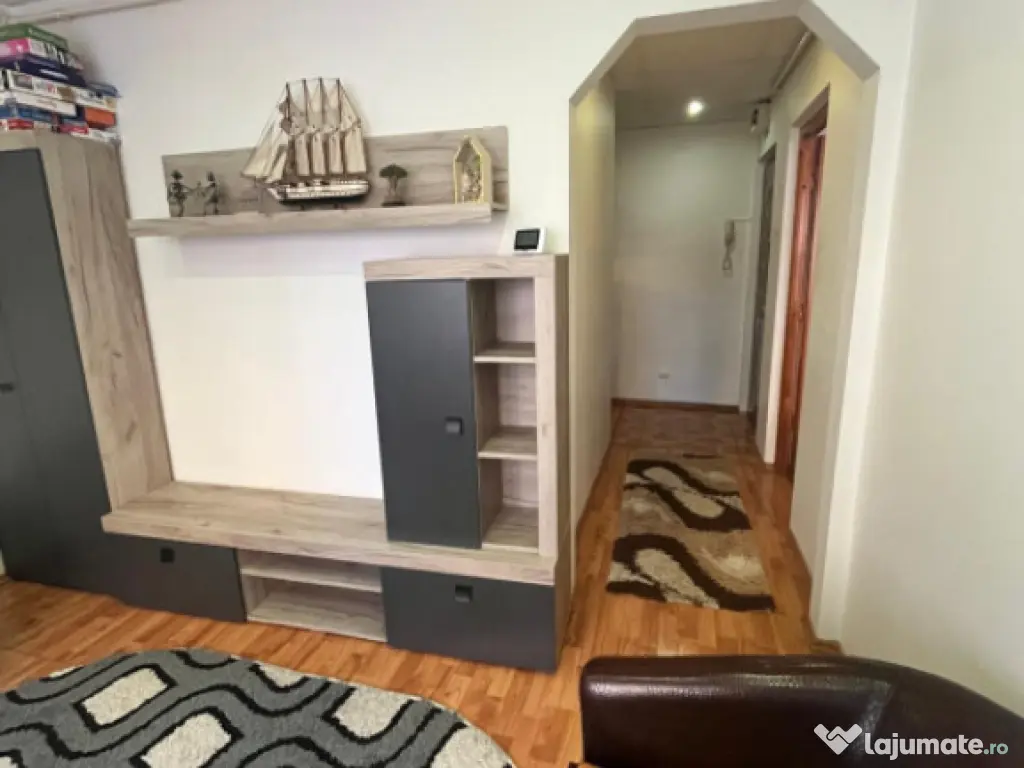 Apartament 3 camere, 55 mp utili, zona Bogdan Voda 