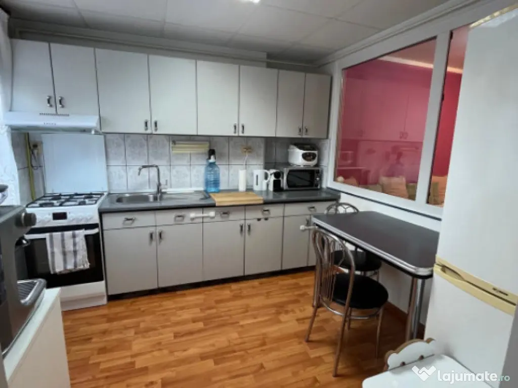 Apartament 3 camere, 55 mp utili, zona Bogdan Voda 