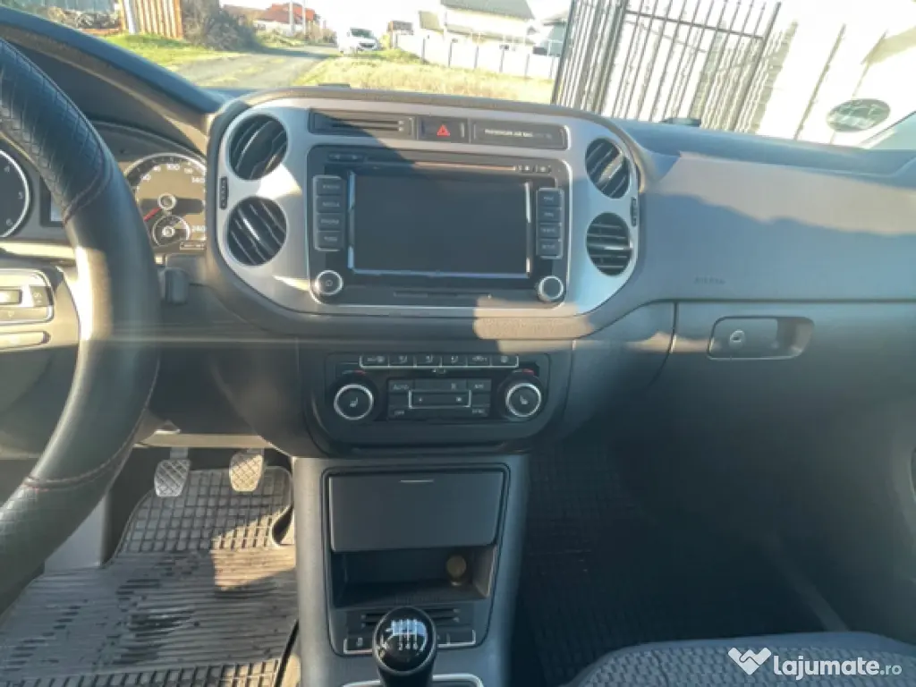 Vând Volkswagen Tiguan 