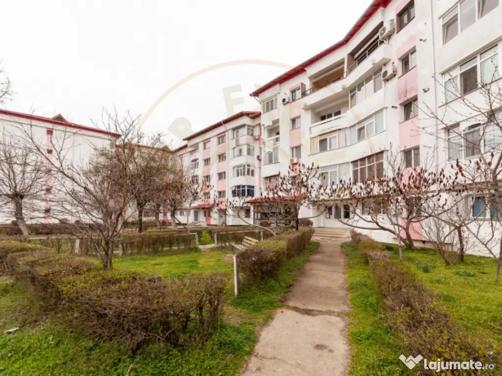 Apartament Topoloveni - 3 camere, decomandat, parter 