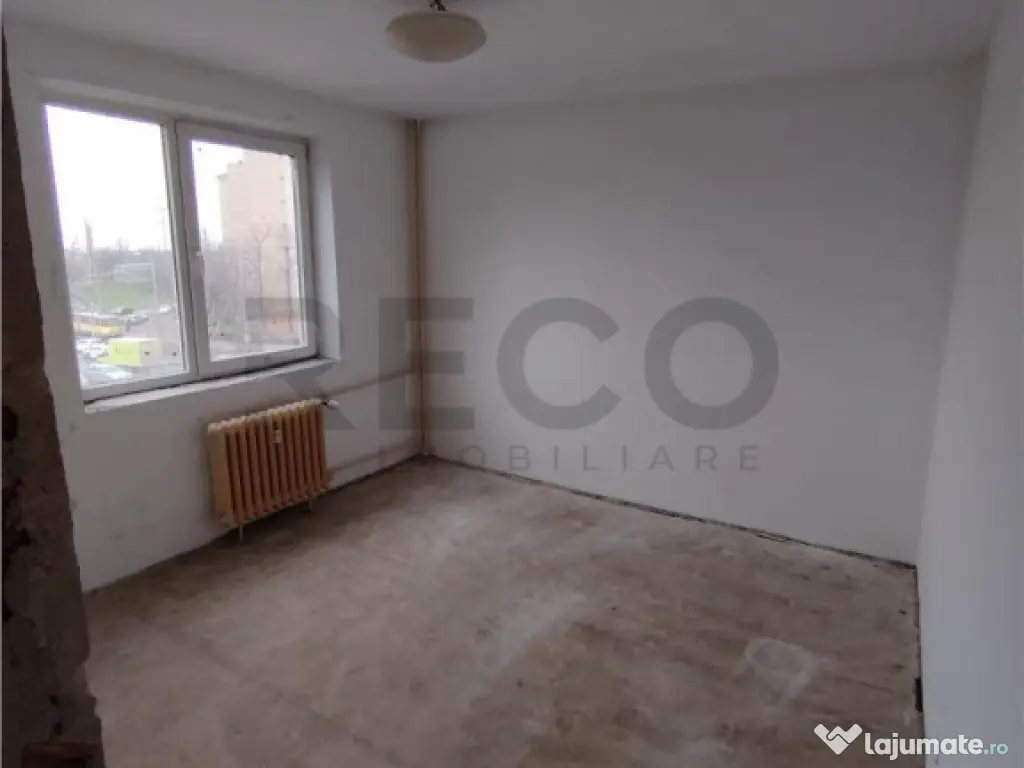 RECO apartament cu 3 camere decomandat cu lift 