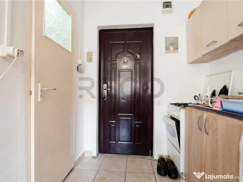 RECO. Garsoniera 15 mp utili, etajul 4, zona Rogerius 