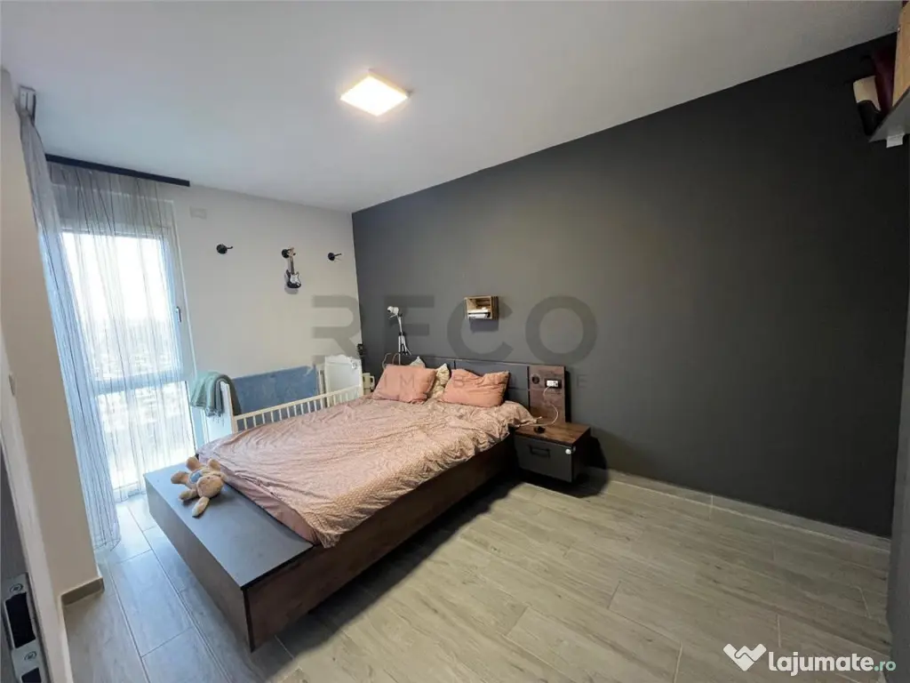 RECO, Apartament 2 camere, decomandat, loc de parcare, West 