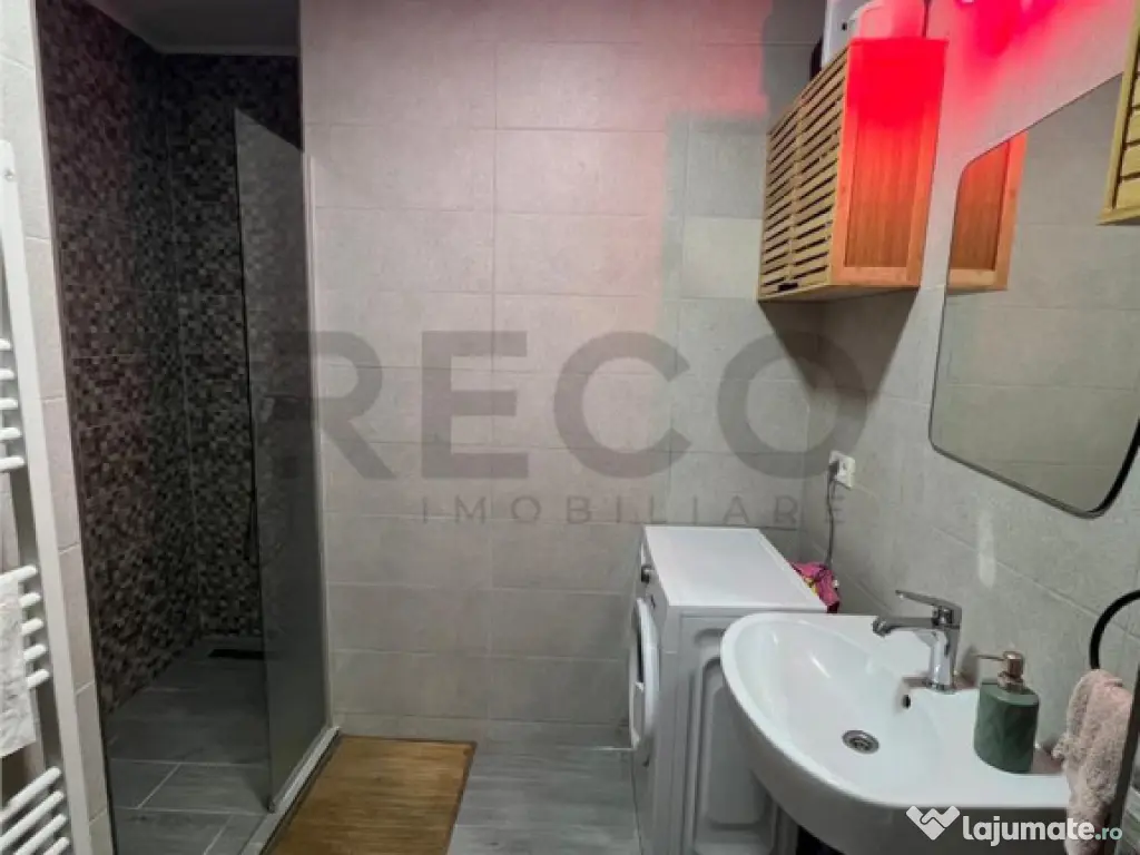 RECO, Apartament 2 camere, decomandat, loc de parcare, West 