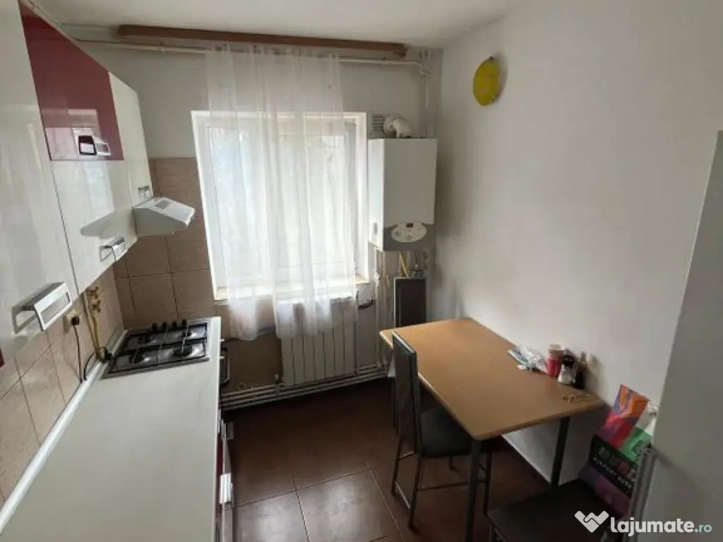 Apartament 3 camere Dacia 