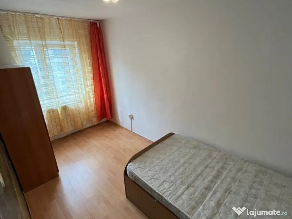 Apartament 3 camere Dacia 