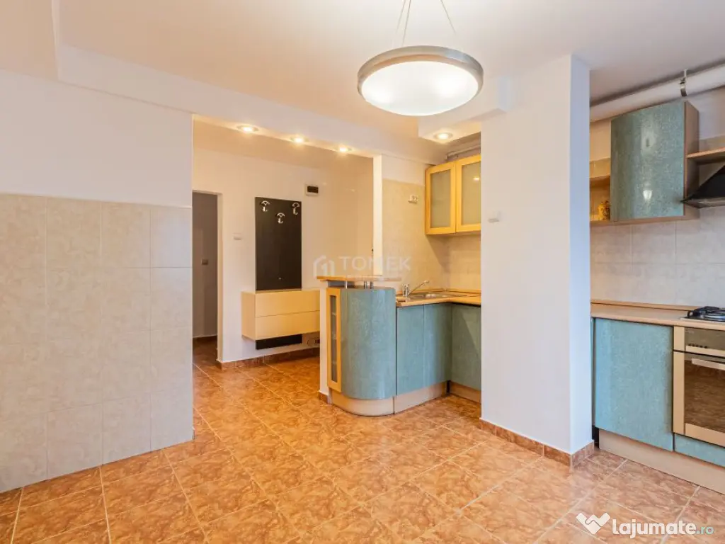 Apartament 4 camere suprafata mare zona Scriitorilor Brasov 