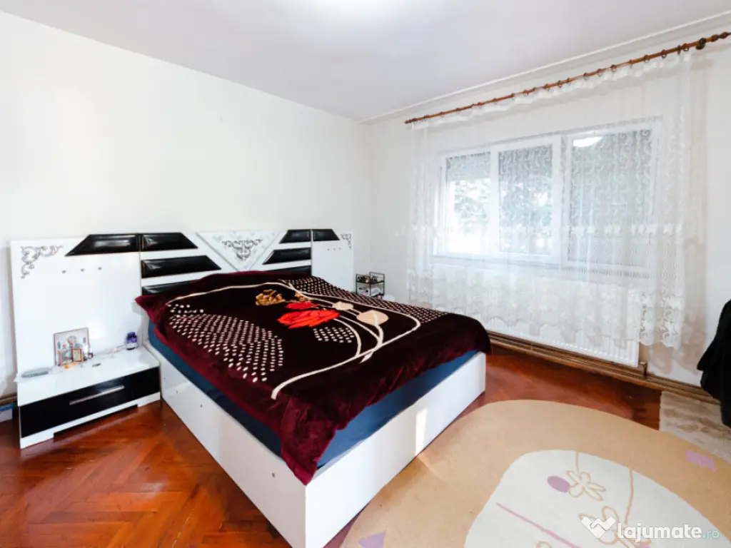 Casa cu 3 camere si 785 mp teren, zona Micalaca, Arad 