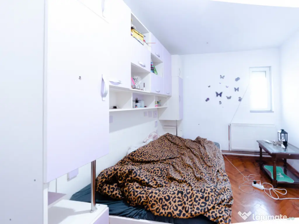 Casa cu 3 camere si 785 mp teren, zona Micalaca, Arad 