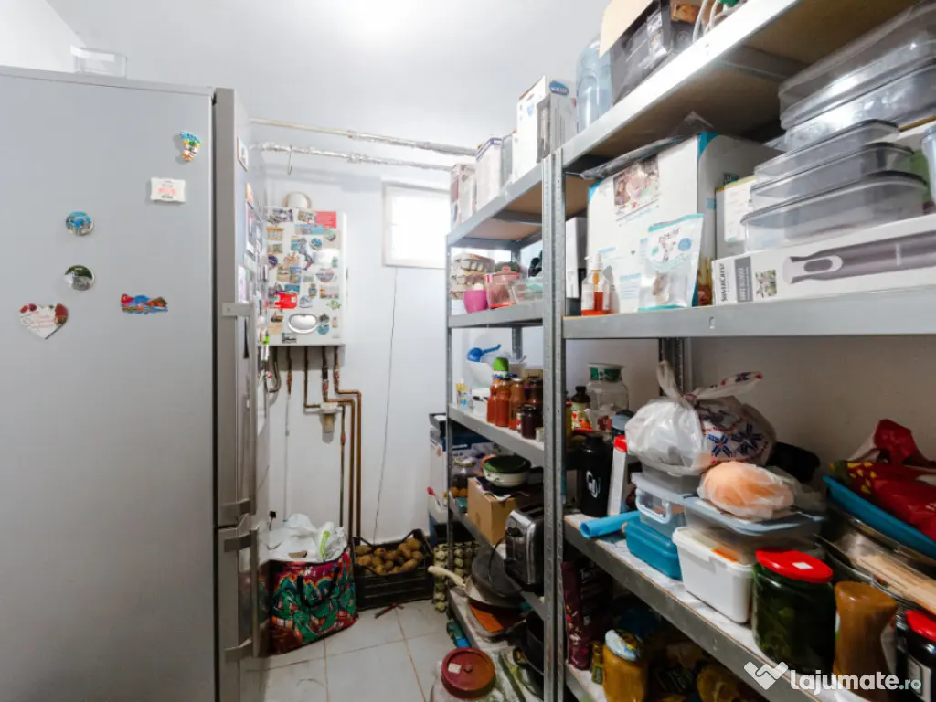 Casa cu 3 camere si 785 mp teren, zona Micalaca, Arad 