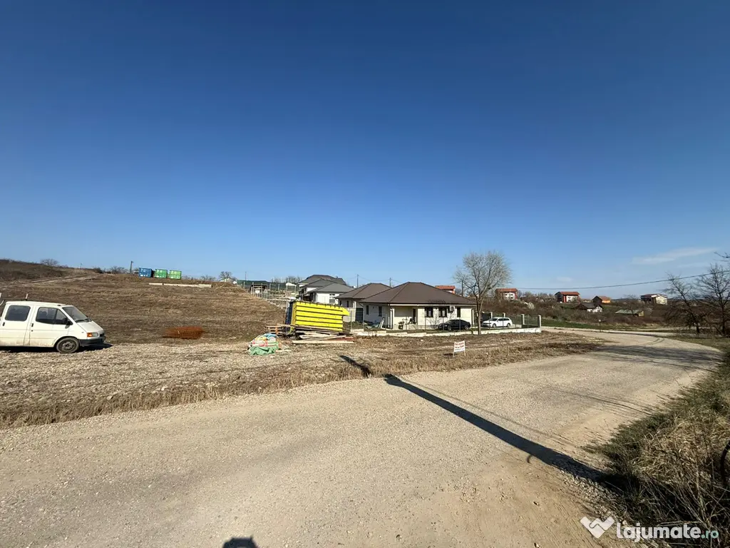 Vând teren zona Paleus Resort 640 mp, la 100 m de asfalt 