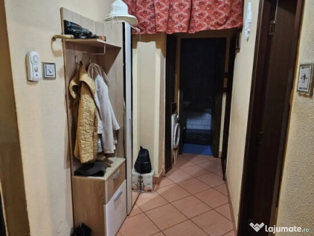 Blv BUCURESTI - decomandat |57 mp utili | Vedere bulevard 