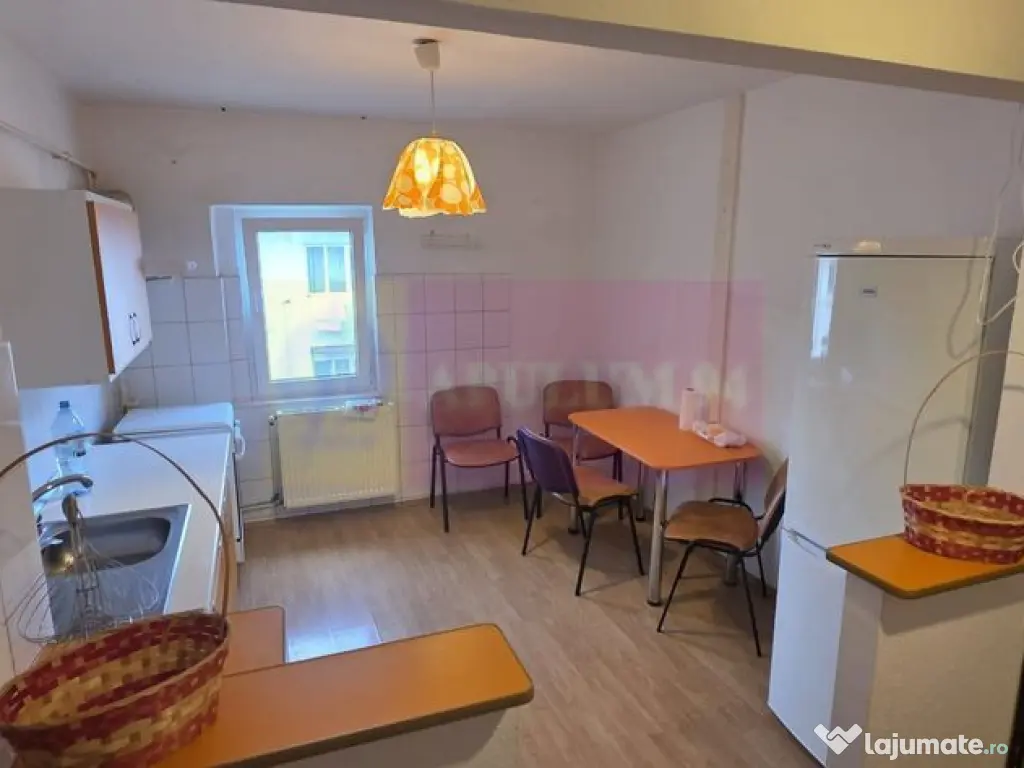 Apartamanet 2 camere de vanzare in Campina 