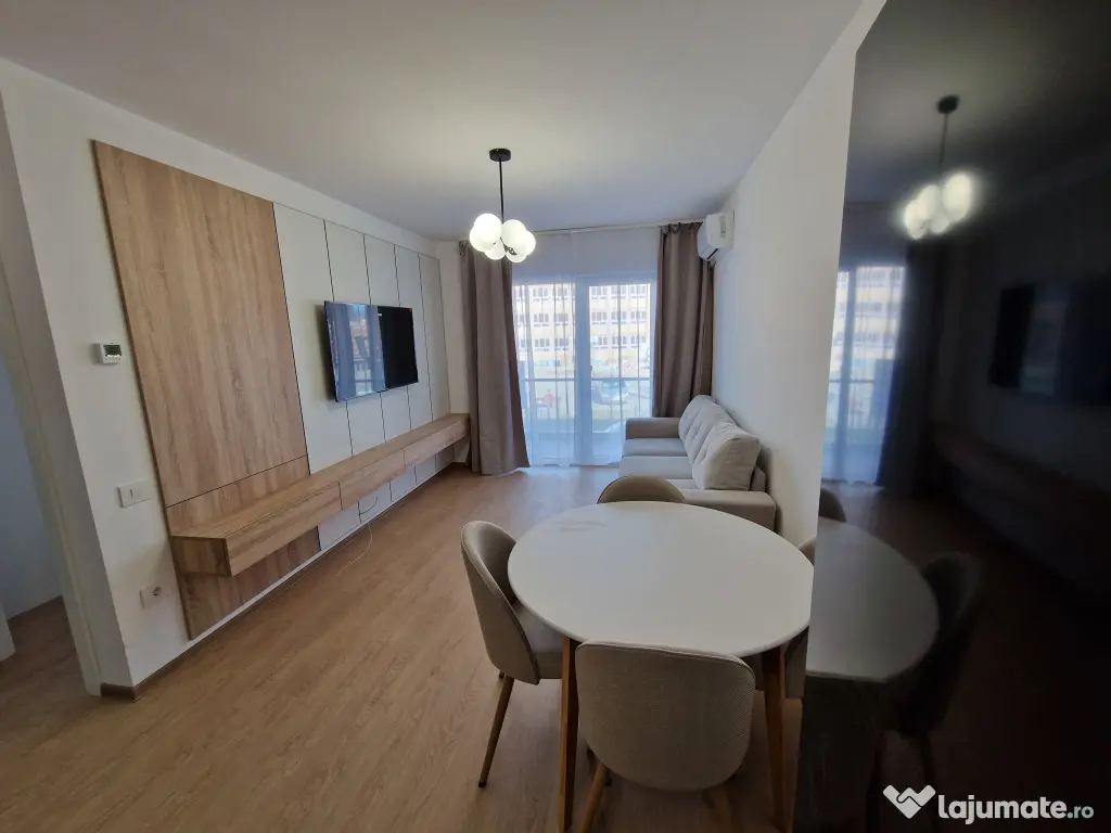Închiriez apartament ULTRACENTRAL și ultrafinisat în bloc nou 