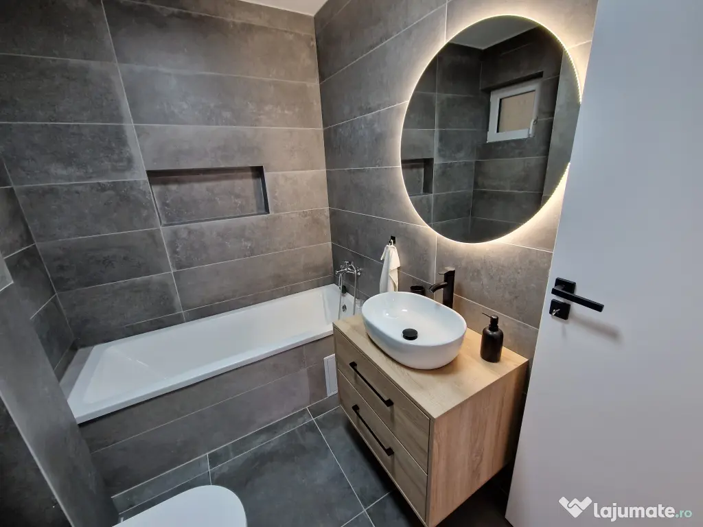 Închiriez apartament ULTRACENTRAL și ultrafinisat în bloc nou 