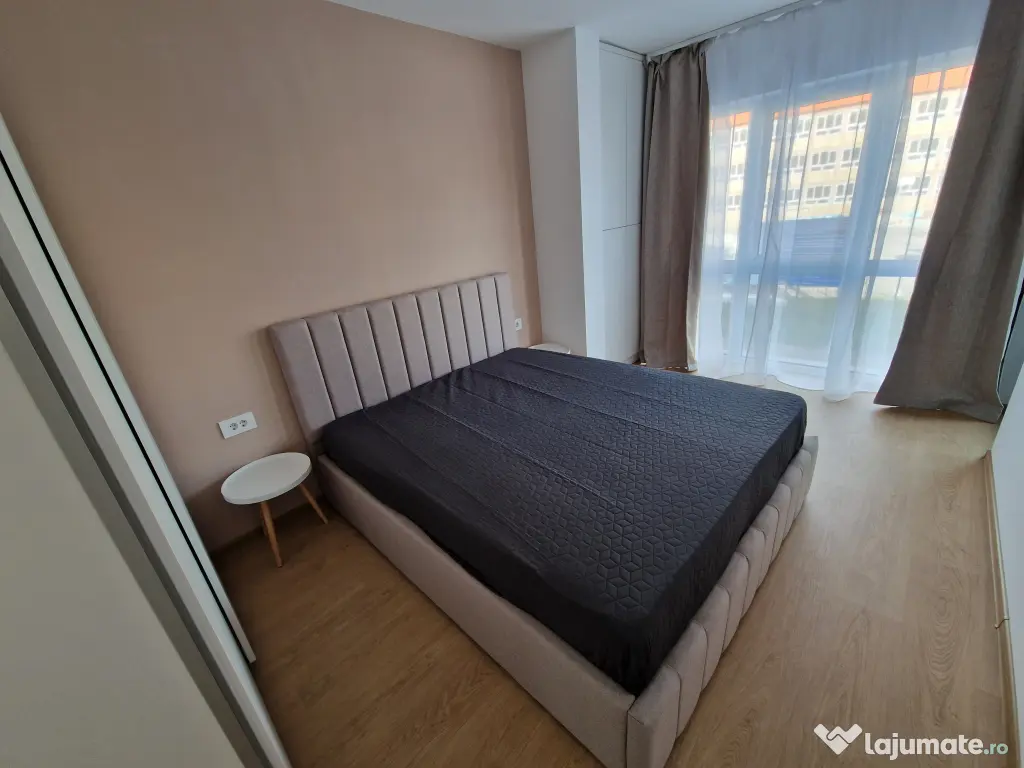 Închiriez apartament ULTRACENTRAL și ultrafinisat în bloc nou 