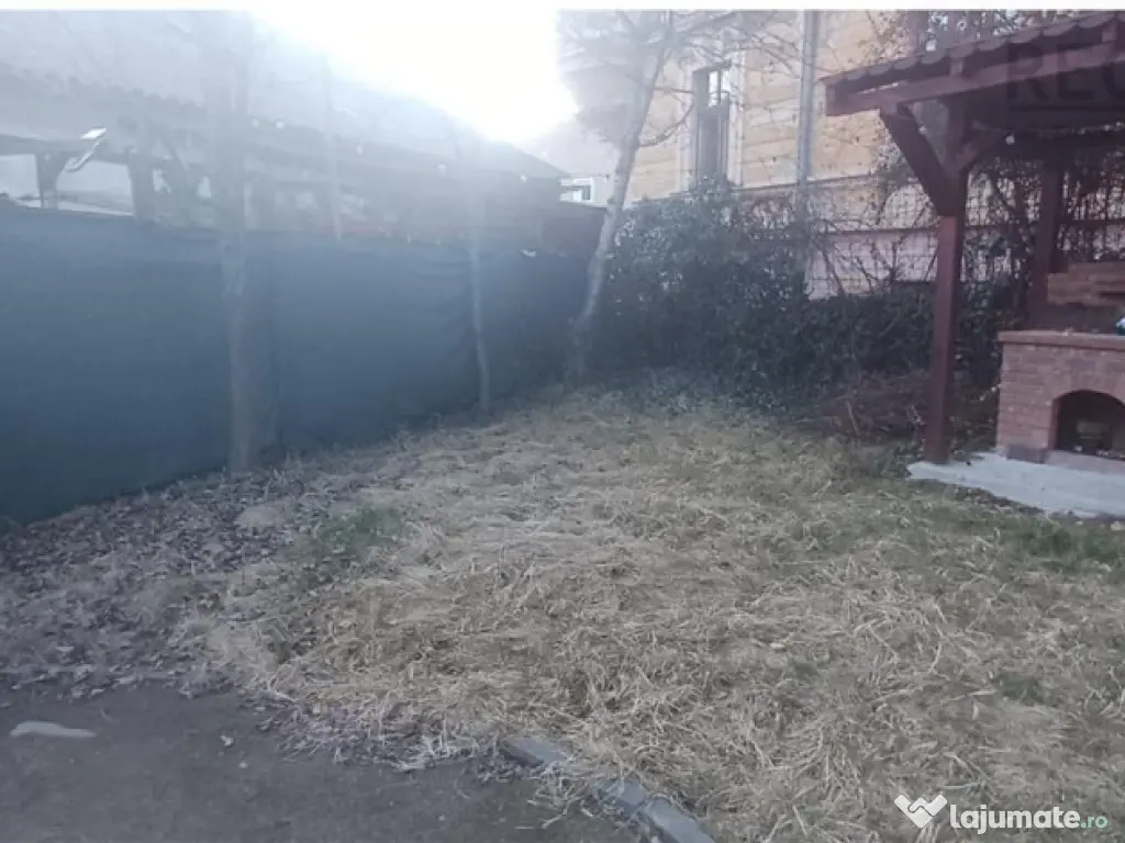 Casa moderna 4 camere cu gradina si loc de parcare, Ultracen