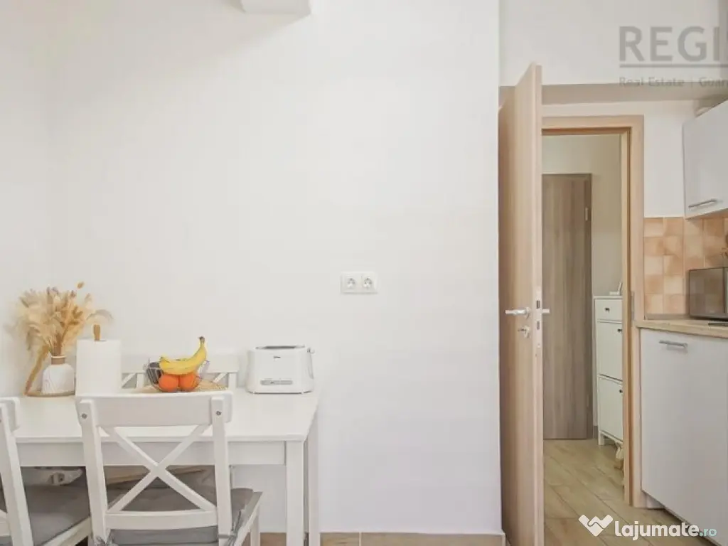 Apartament 2 Camere cu Parcare Tractorul Etaj Intermediar 