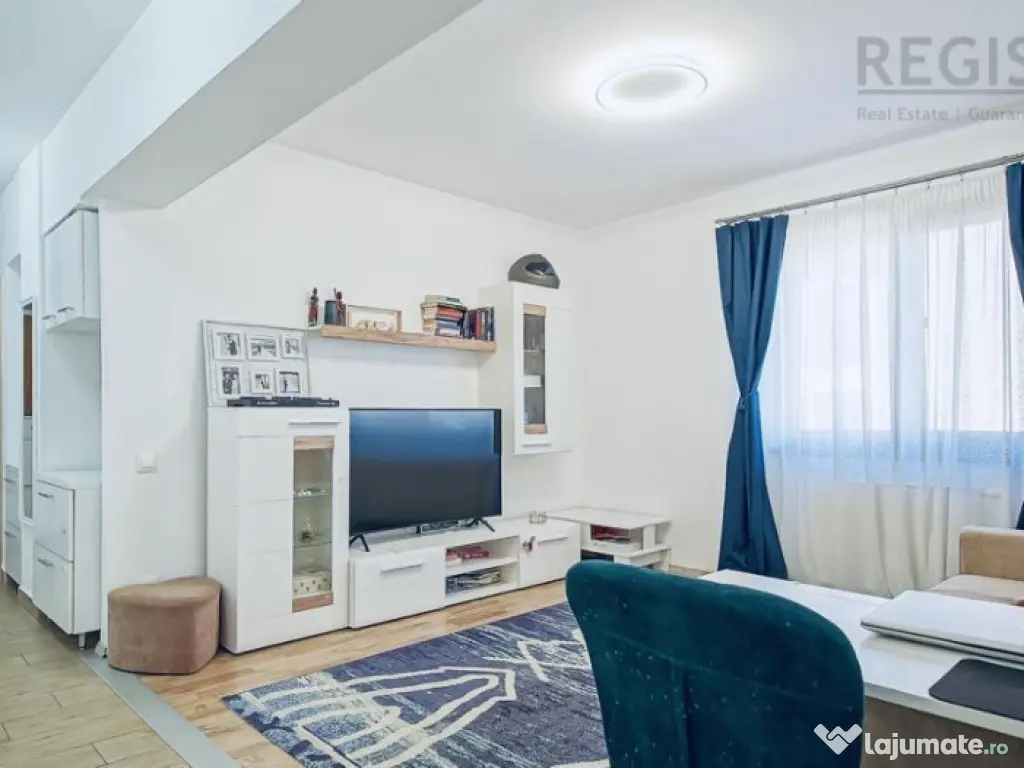 Apartament 2 Camere cu Parcare Tractorul Etaj Intermediar 