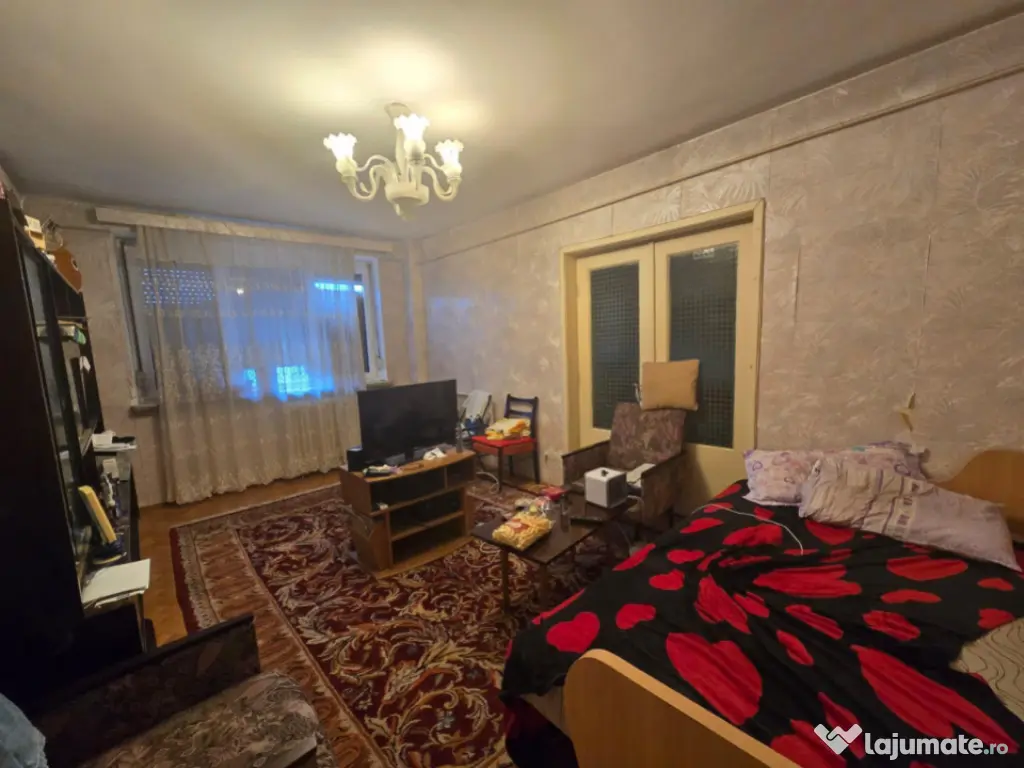 Apartament 4 camere decomandat, 90 mp, zona Spitalul Militar 