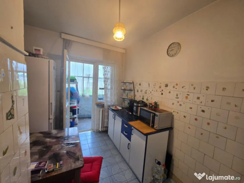 Apartament 4 camere decomandat, 90 mp, zona Spitalul Militar 