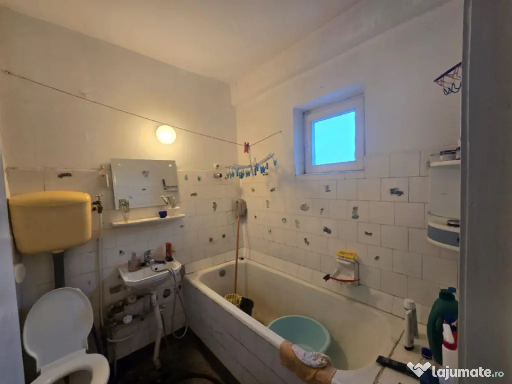 Apartament 4 camere decomandat, 90 mp, zona Spitalul Militar 