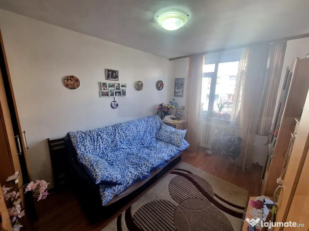 Piata CET - garsoniera transformata in 2 camere 