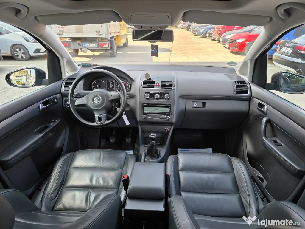 VW Touran 2011 1.6 TDI 105 CP euro 5 / RATE / GARANTIE / LIVRARE